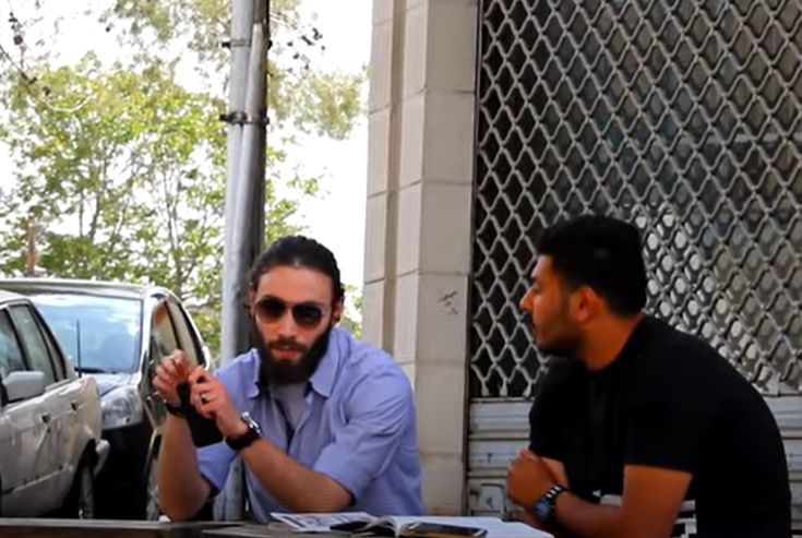 الكاميرا الخفيه:مقلب سماعات الاذن مع الناس في الشارع 