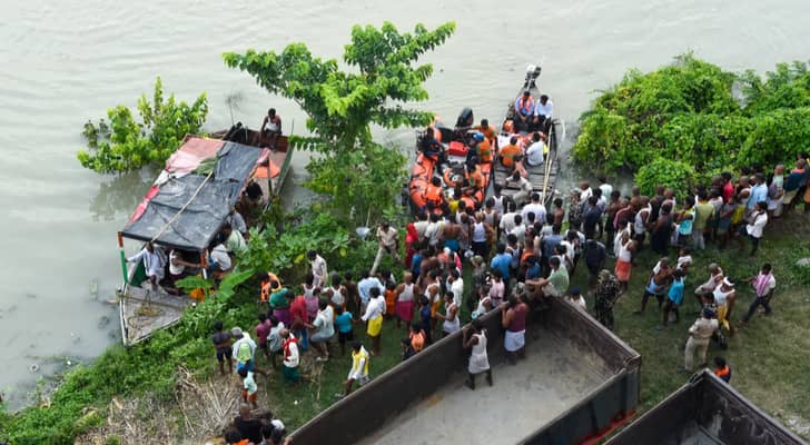 مهرجان يتحول إلى فاجعة ..  مصرع 13 طفلا بغرق قارب في الهند  