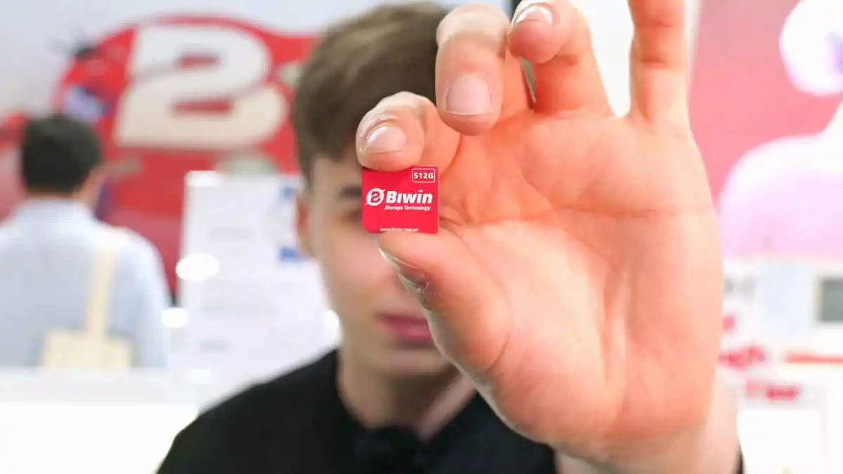 ابتكار يهدد بطاقات microSD ..  تعرف إلى أصغر قرص SSD في العالم