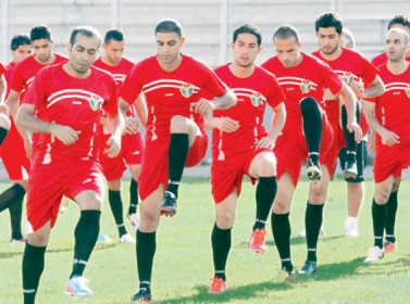 تشكيلة منتخب الكرة على وشك الاكتمال استعدادا لليبيا