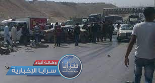 وفاة شخص واصابة (14) اخرين اثر حادث تصادم في محافظة الزرقاء