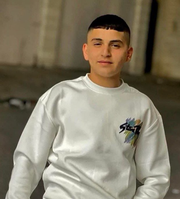 بعمر 17 عامًا ..  الشهيد "مهند الزغير" منفذ عملية الدهس في الخليل