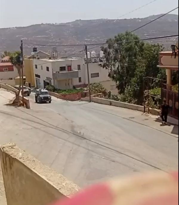 إصابة فلسطيني بالرصاص الحي بهجوم مستوطنين جنوبي نابلس
