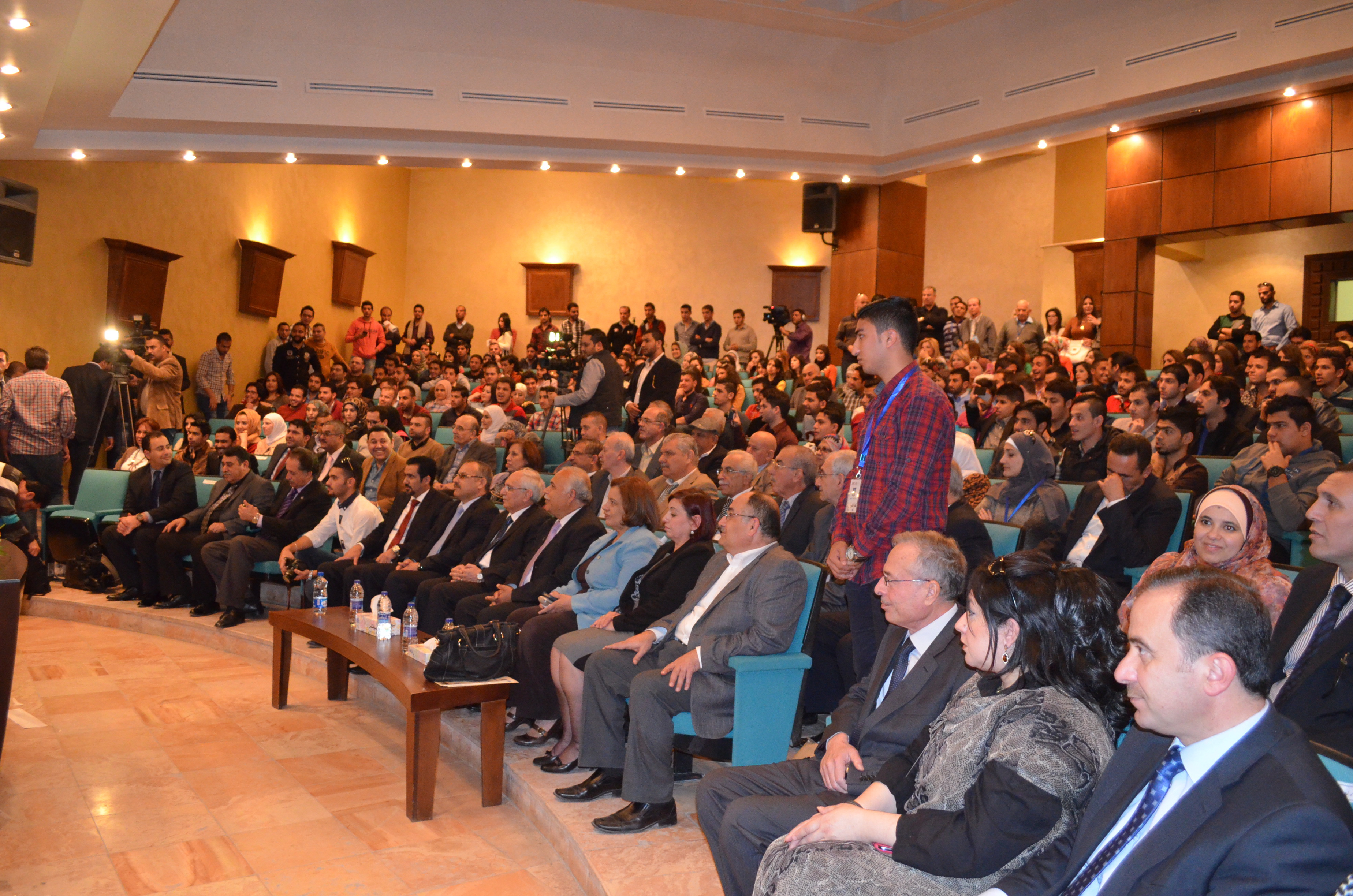 جامعة عمان الأهلية تنظم المهرجان السنوي للشعري العراقي الخامس