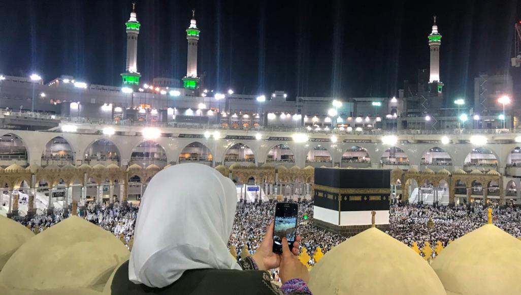 السعودية: تأشيرة "مضيف" ستتاح خلال أيام  ..  وإلغاء المحرم للعمرة فقط