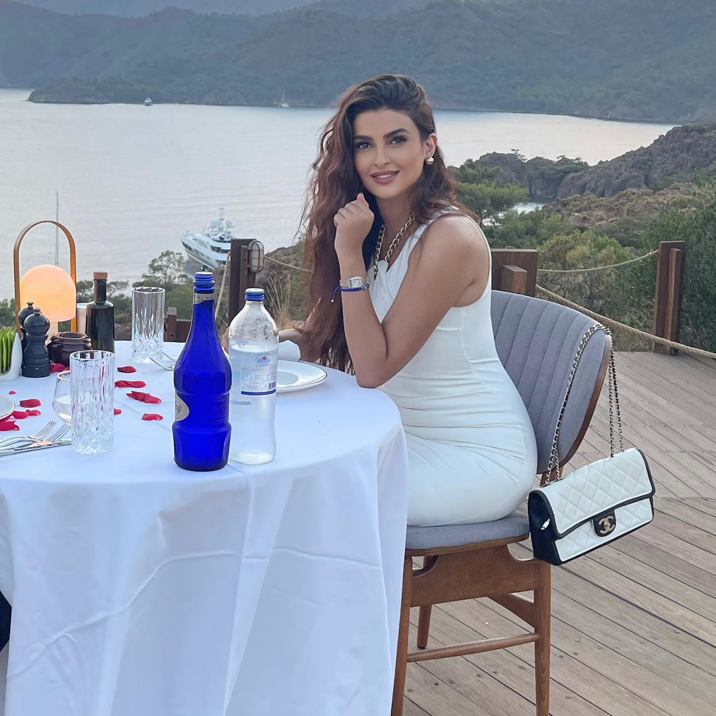 علا الفارس تهدد مروجي الشائعات حول حملها باللجوء إلى القضاء