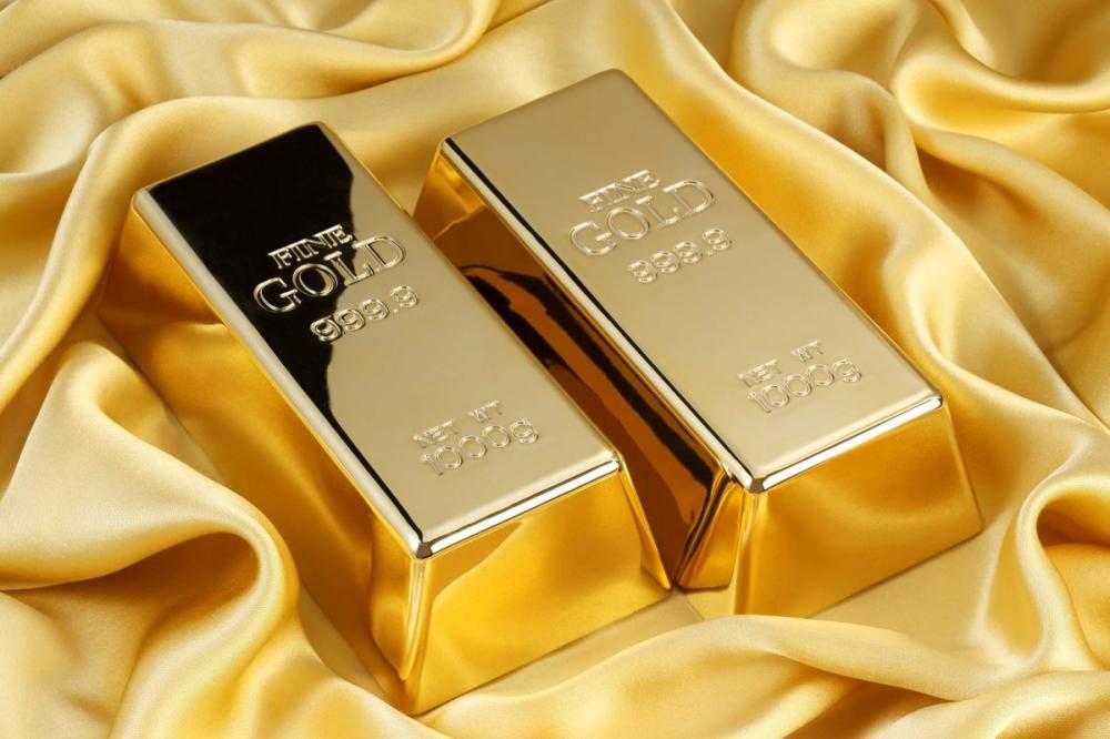 الذهب يهبط بعد بيانات مبشرة من الصين وبصدد تحقيق ارتفاع أسبوعي
