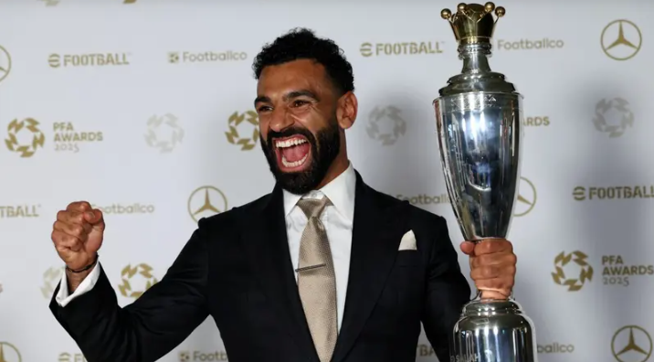 صلاح يكتب التاريخ ..  أول لاعب يفوز بجائزة الأفضل 3 مرات