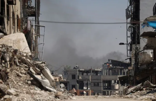 استشهاد فلسطيني وإصابة آخر جراء قصف الاحتلال على بيت لاهيا شمال قطاع غزة