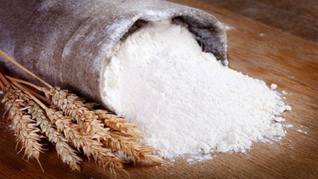 تفسير رؤية الدقيق في المنام وعلاقتها بسماع أخبار سارة ومبهجة 