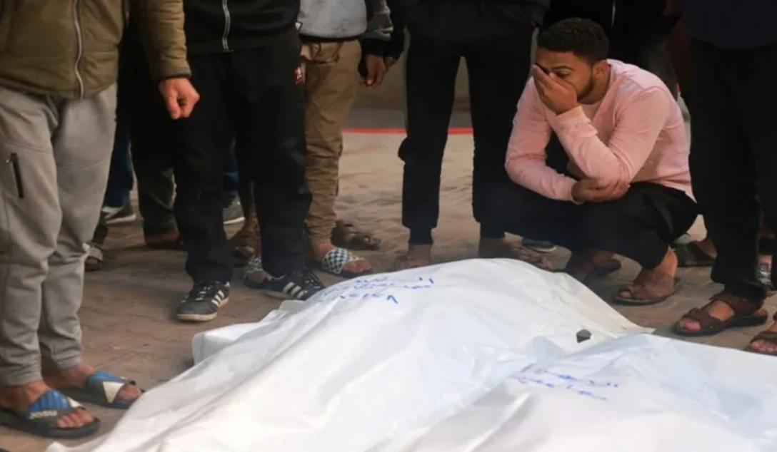 40 شهيداً بقصف الاحتلال على مناطق عدة في غزة منذ فجر الجمعة
