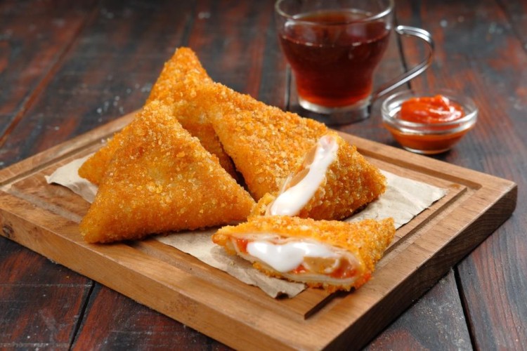 سمبوسة الجبن المذابة