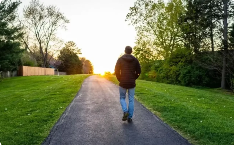 5 أسباب تجعل الخروج إلى الهواء الطلق مفيدًا لصحتك النفسية