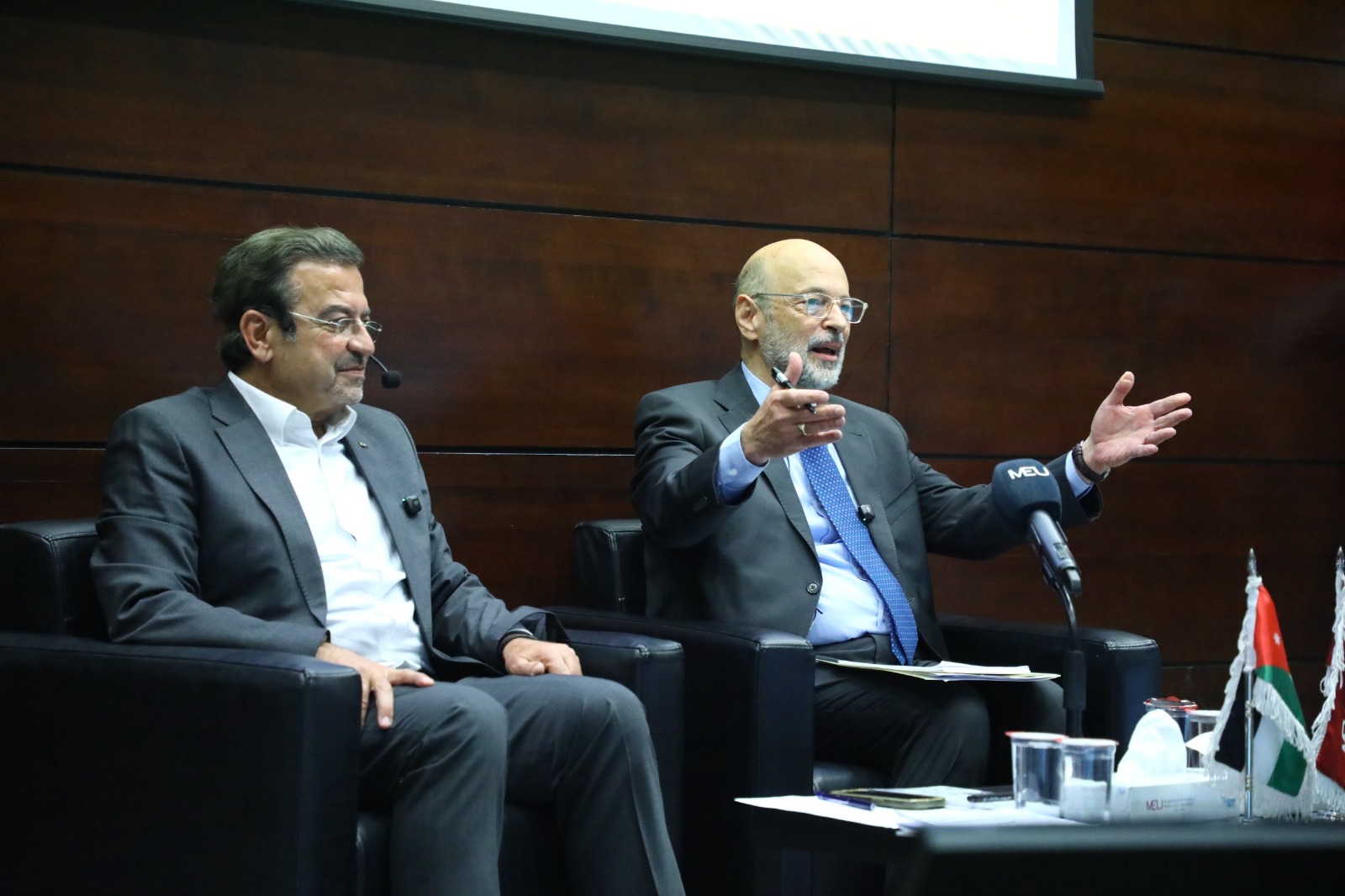 رئيس الوزراء الأسبق الرزاز في حوارات "الشرق الأوسط": العالم يعيد تشكيل نفسه… وتمكين الشباب مفتاح حماية الأردن