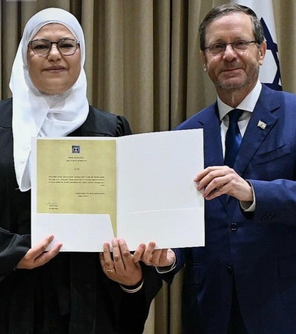 رولا زحالقة  ..  ثاني امرأة عربية بمنصب قاضية شرعية في تاريخ "إسرائيل"
