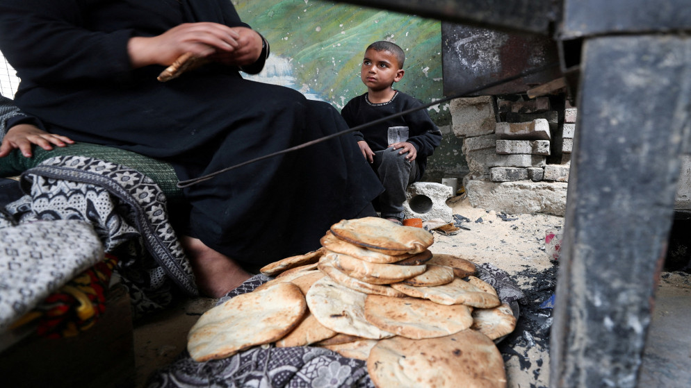 "الغذاء العالمي" يحذر من نفاد إمداداته بغزة قريباً