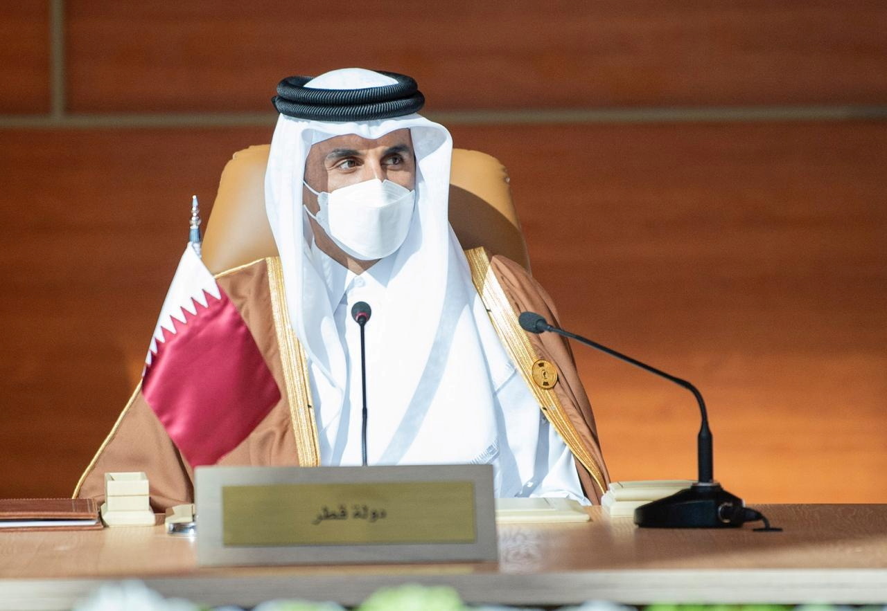 أمير قطر: العالم لم ينتقل إلى مرحلة ما بعد كورونا لكن الاقتصاد ينمو