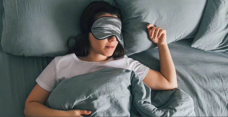 فائدة جديدة للنوم ..  يقي من نوبات البرد