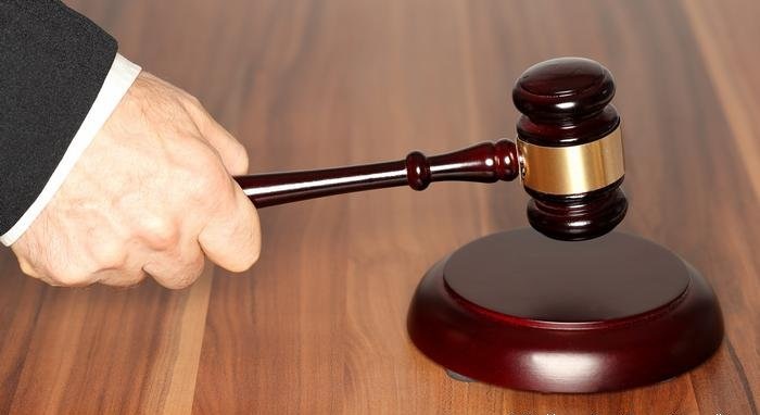 "لأول مرة في سابقة قضائية" ..  السجن لـ 4 سيدات اعتدين على فتاتين بـ "مشرط" في مأدبا - تفاصيل