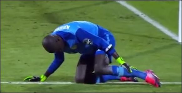 بالفيديو .. اشهر حالات التمثيل علي الحكام في ملاعب كرة القدم