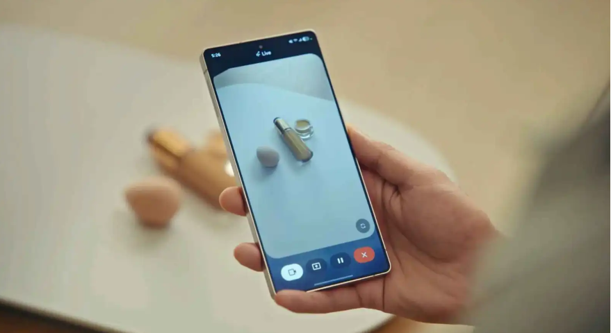 ثورة في المساعدات ..  "جيميني لايف" يغيّر طريقة استعمال الهاتف