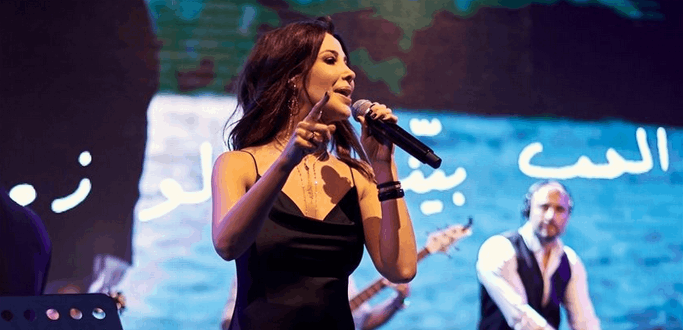 بعد تشبيهه بقميص النوم هذا سعر فستان نانسي عجرم في حفلها الأخير بالقاهرة ..  ومغنية عالمية ارتدته قبلها (صور)