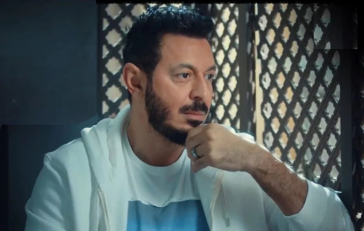 مصطفى شعبان: "حياتي تغيّرت لمّا بقيت أب ..  وشكلي بقى أصغر"