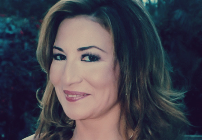 15 معلومة عن «نجمة لمَعت في التسعينيات»: أضربت عن الطعام واعتزلت الفن لتتفرغ للعبادة