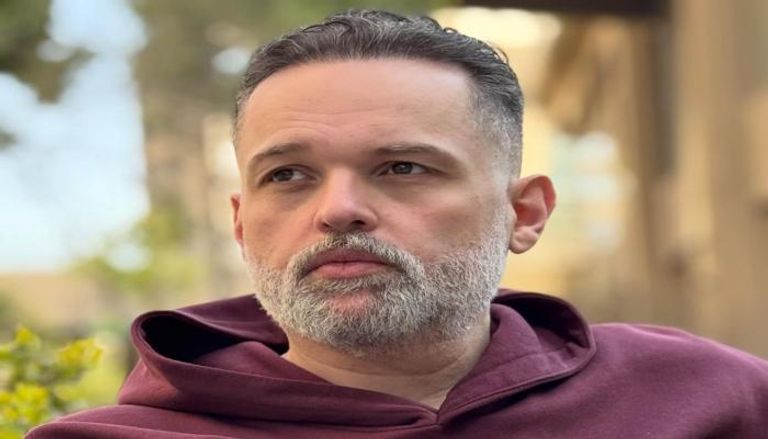 إصابة مفاجئة في الساق ..  تفاصيل الحالة الصحية لمحمد محمود عبدالعزيز