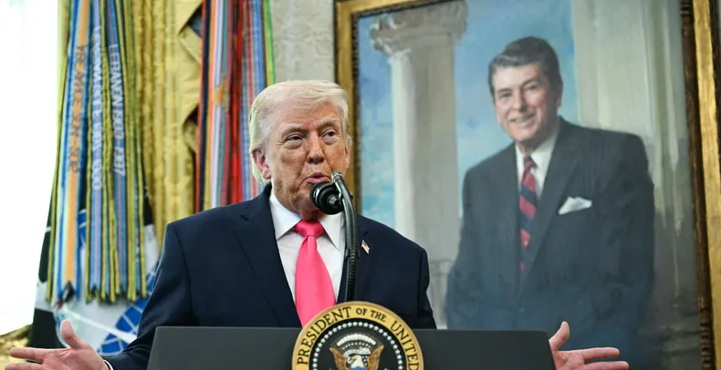 ترامب: إيران قدمت لنا هدية كبيرة جدا تتعلق بالنفط والغاز