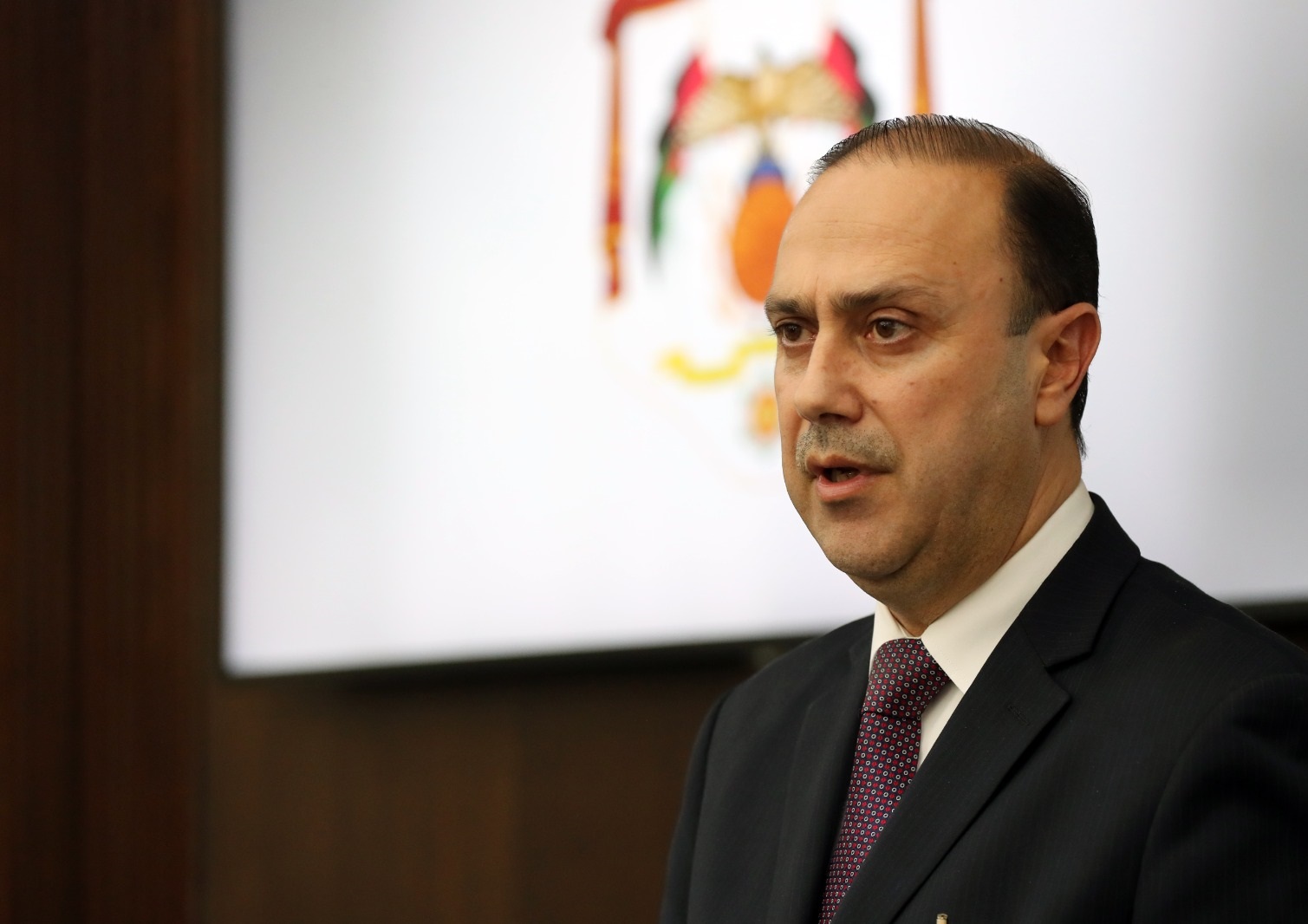  المومني: خسائر كبيرة في صفوف داعش تُقدّر بأكثر من 20 عنصرًا وتدمير مستودع أسلحة ضخم للتنظيم 