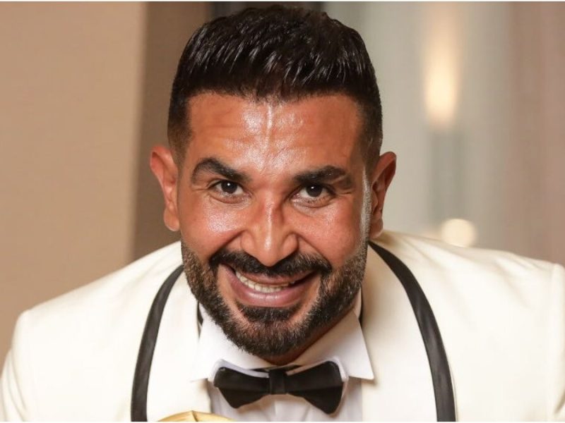 الفنان أحمد سعد يُجري عملية تجميل في الذقن ..  صور 
