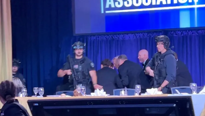 آخرهم عشاء البيت الأبيض ..  4 محاولات لاغتيال ترامب خلال عامين