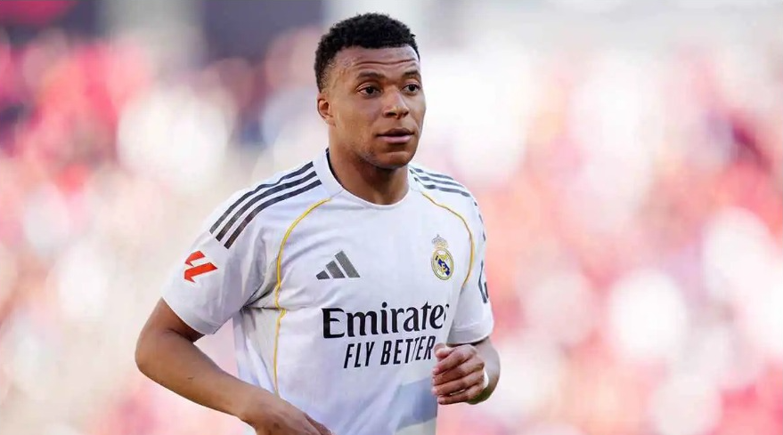 عدٌّ تنازلي حتى موعد رحيله ..  جماهير ريال مدريد تنقلب على مبابي