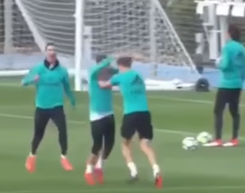 بالفيديو .. شاهد كيف إحتفل لاعبوا ريال مدريد بهدف لورينتي