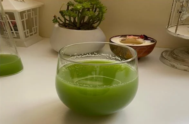 تبدأ من الصباح ..  فوائد صحية مذهلة للعصير الأخضر