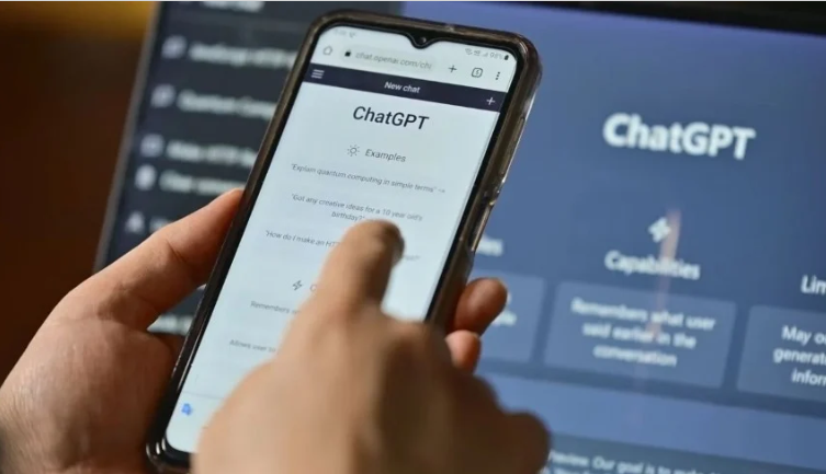 تفاصيل ظهور الإعلانات داخل ChatGPT وتأثيرها على الإجابات