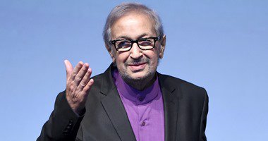 وفاة الفنان نور الشريف عن عمر يناهز 69 عاما بعد صراع مع المرض 