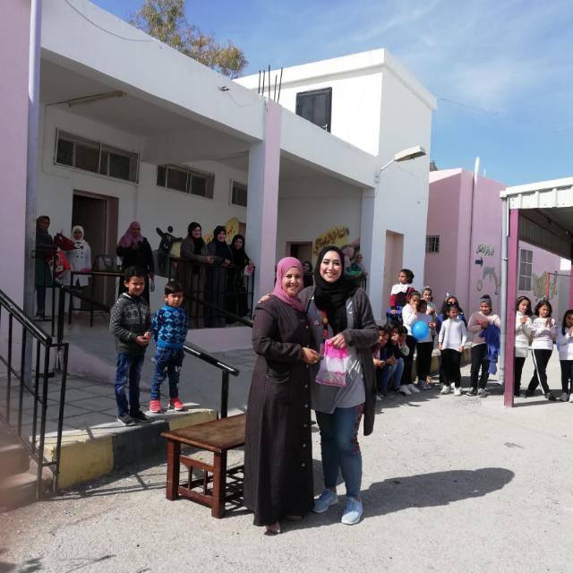 شكر وتقدير من مدرسة الحمراء لمؤسسة انقاذ الطفل