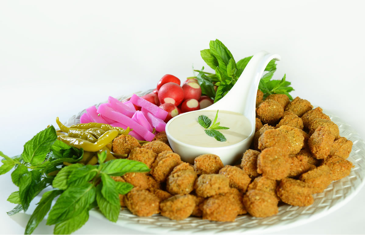 بالتفاصيل  .. تحديد سقوف سعرية للوجبات الشعبية وسندويشات الفلافل والشاورما