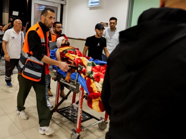 5 جرحى بقصف مقاتلة إسرائيلية مخيم جنين