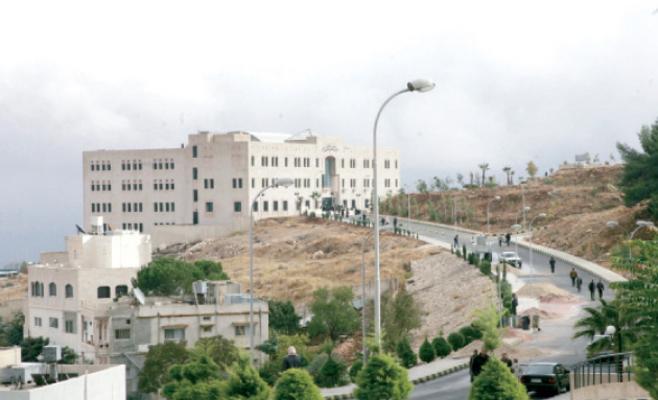 إحالة 3 طلبة للقضاء بتهمة تزوير كشوف علاماتهم للالتحاق باحد الكليات