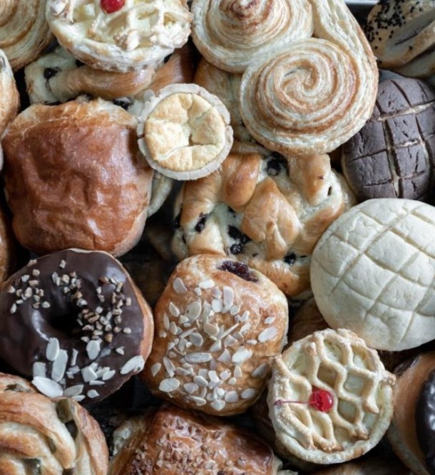 نصائح لتجميد المعجنات والبيتزا من دون فقدان القوام