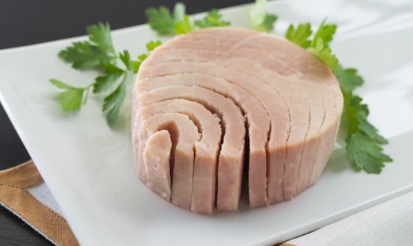 التونة الطازجة أم المعلبة  ..  أيهما الأفضل لصحتك؟