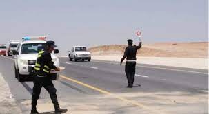 الأمن يضبط حدثا يقود مركبة شحن
