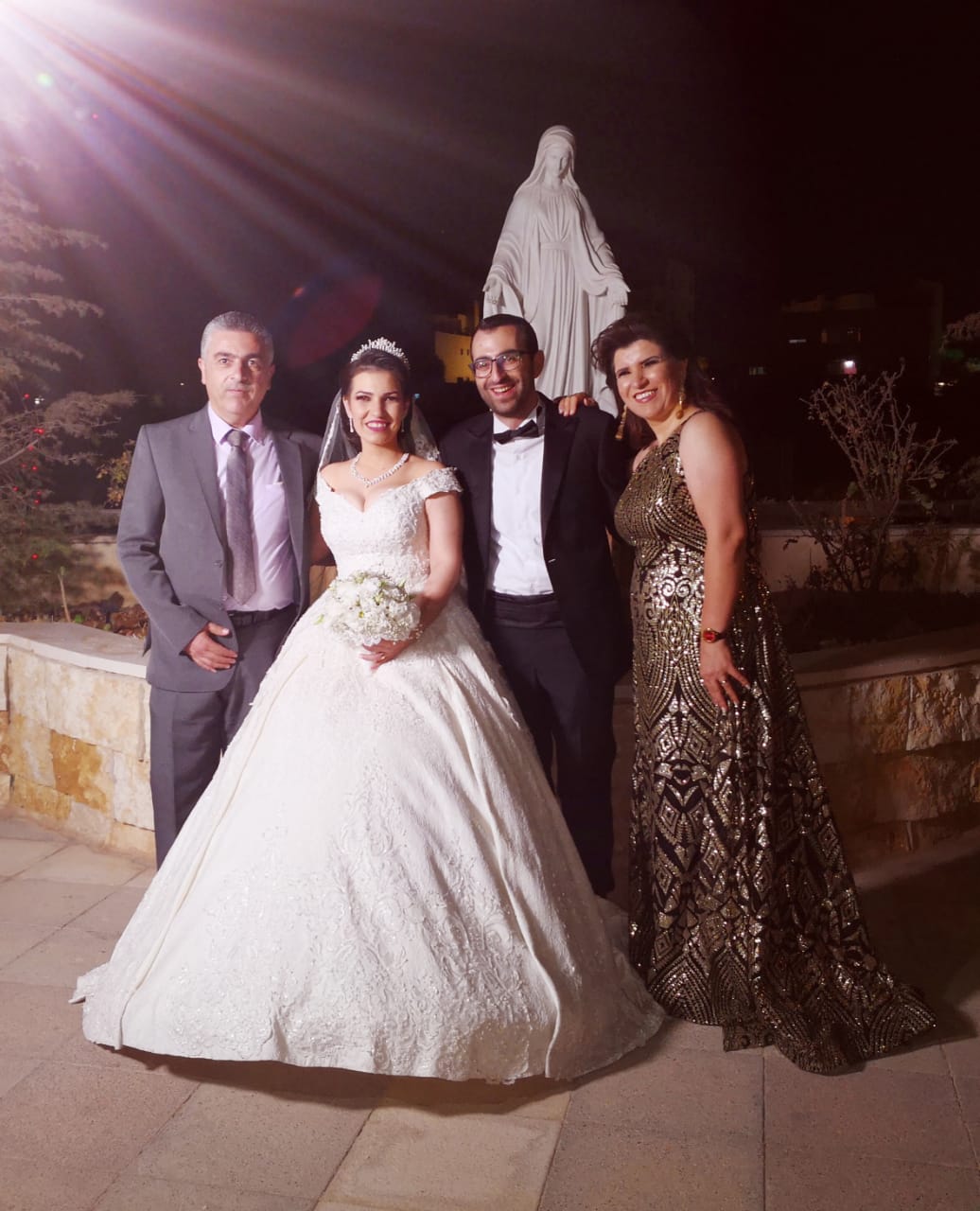 مبارك الزفاف لـ  ريمون دبابنة وسوزان بطارسة 