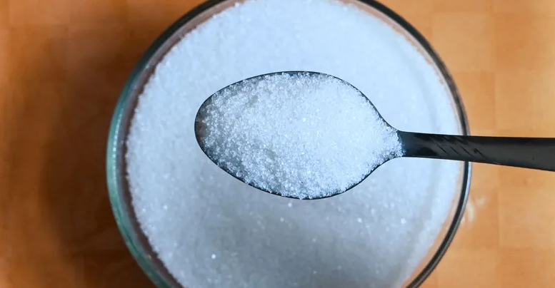 لكسر الإدمان وحماية الصحة ..  بدائل طبيعية للسكر المعالج