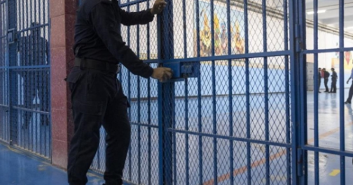 بدء الإفراج عن النزلاء تنفيذًا لقانون العفو العام 