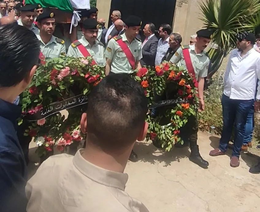 جنازة مهيبة لفقيد عشيرة بني معروف العقيد أسامة العقباني حضرها وزير الخارجية ومدير المخابرات ومسؤولين كبار 