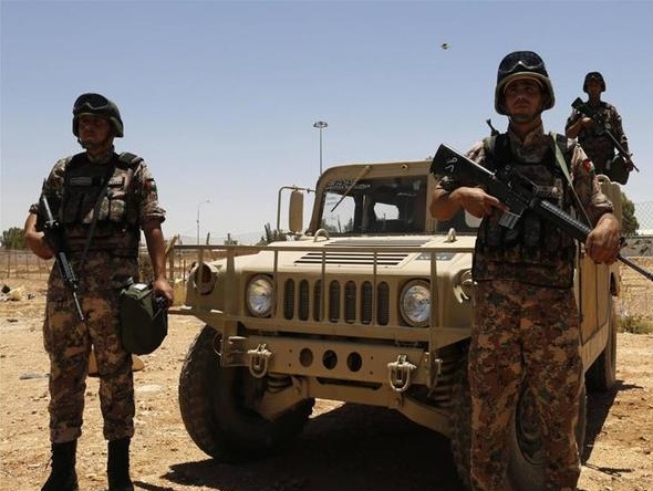 الجيش يحبط تهريب كمية كبيرة من المخدرات عبر الحدود الشرقية